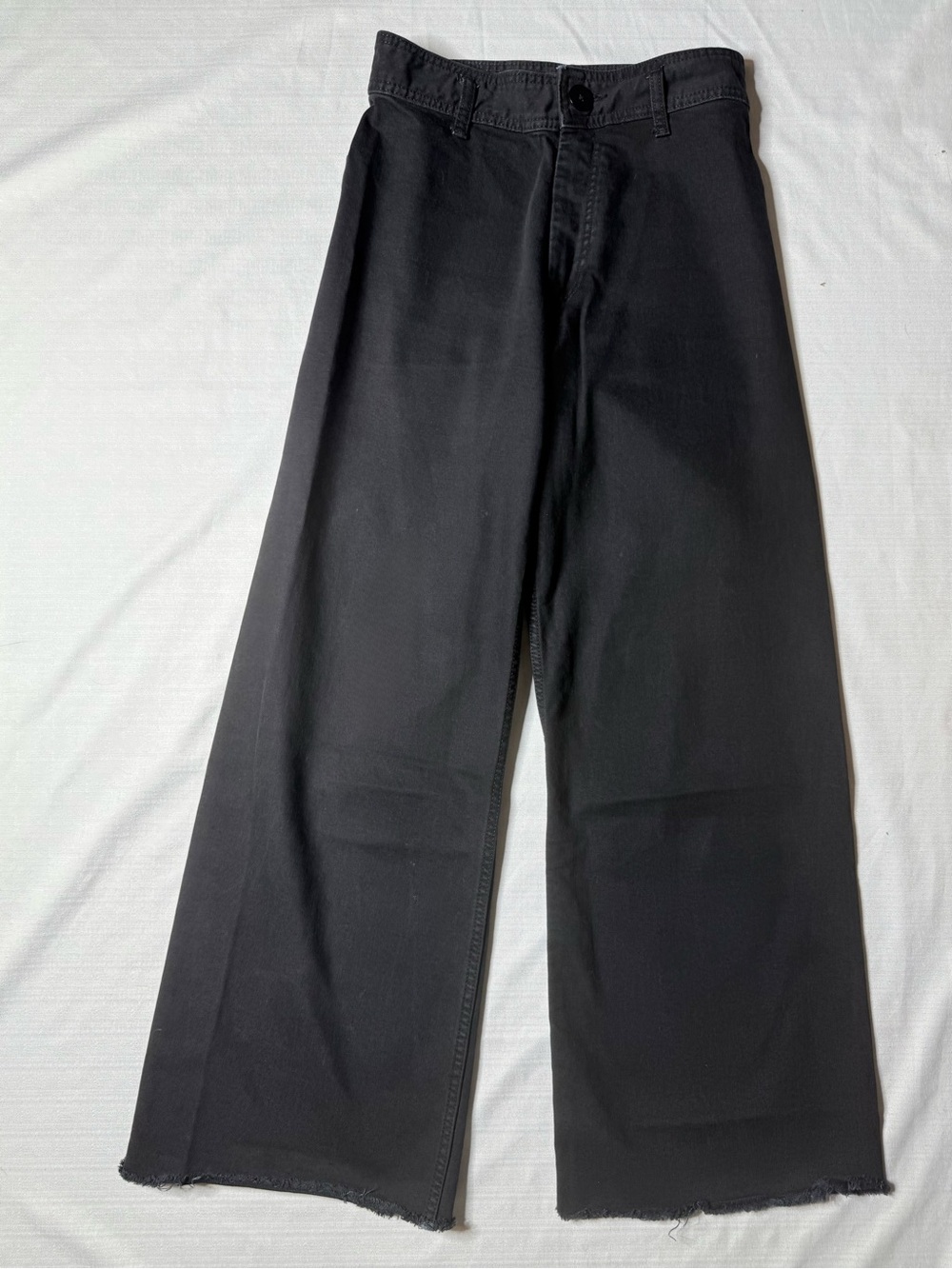 Zara Womens  Size 5 Black Denim Jeans High Rise Pants Wide Leg Raw Hem